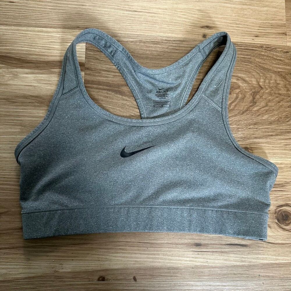 Nike wireless lightly lined gray M low impact sports bra